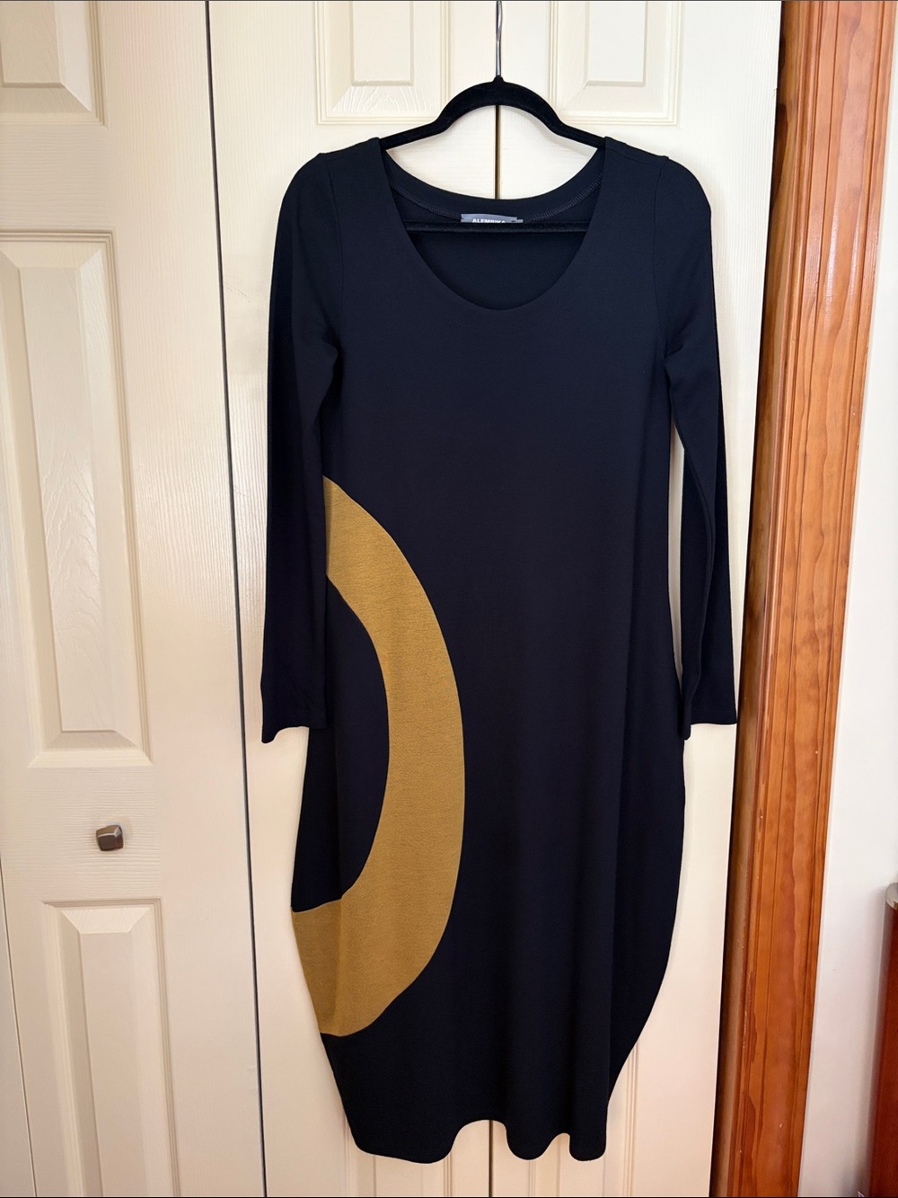 Black Long-Sleeve Shift Dress with Gold Curve Detail